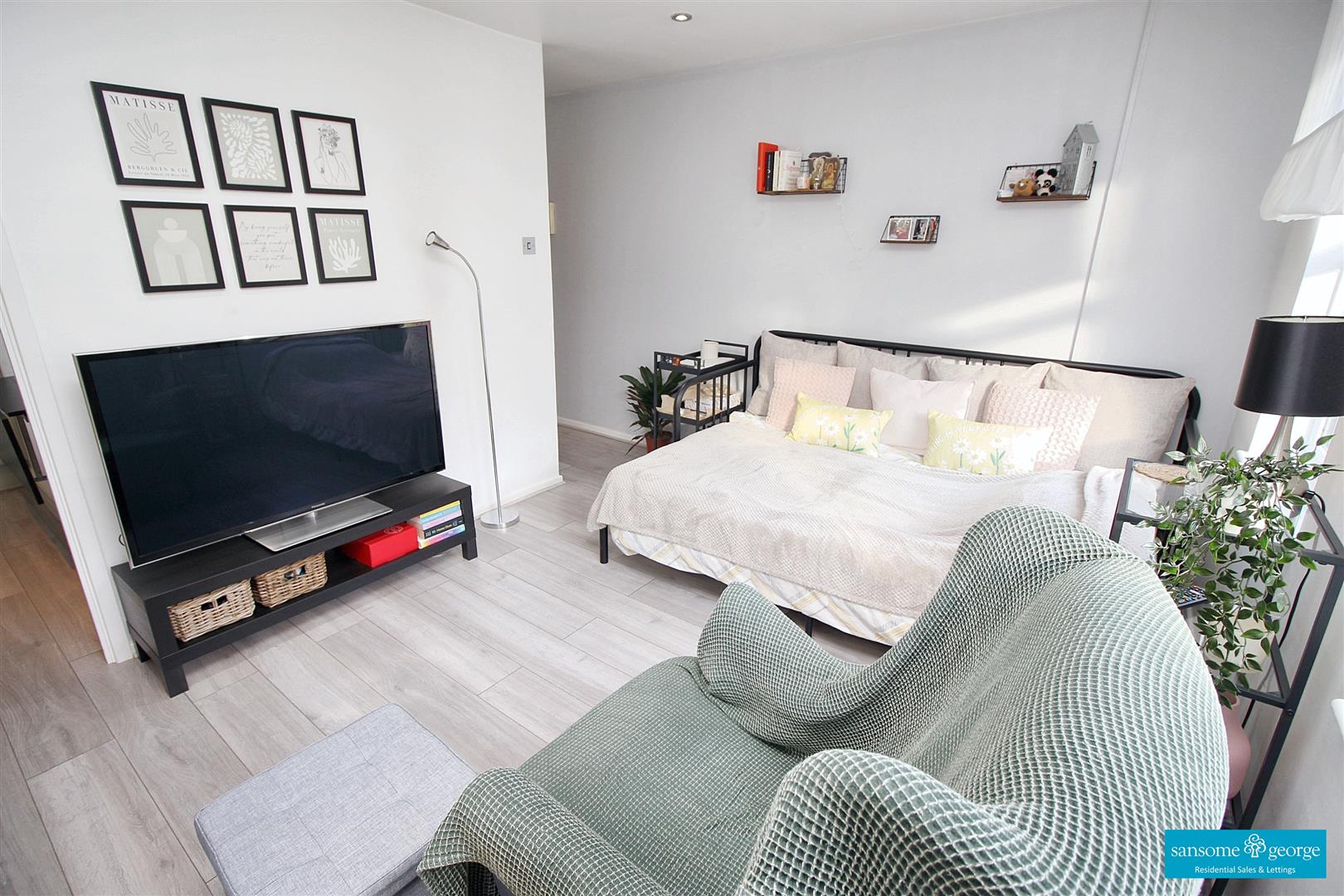 1 bed property in Wyre Court, Reading